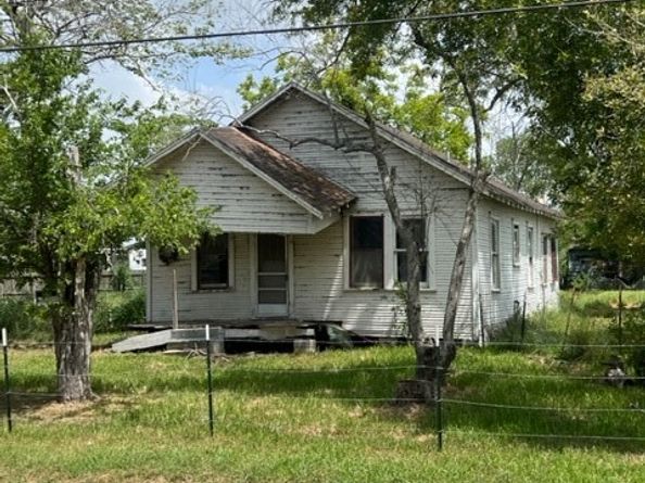 4905 Fuqua Street, Houston TX 77048