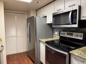 3525 Sage Road 304, Houston TX 77056