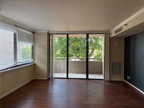 3525 Sage Road 304, Houston TX 77056