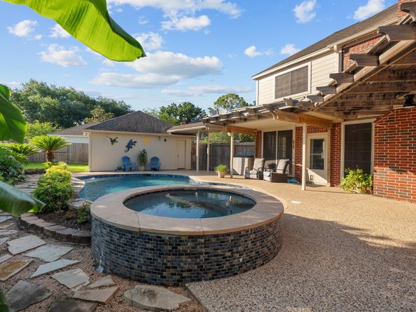 3823 Deer Grass Court, Houston TX 77059