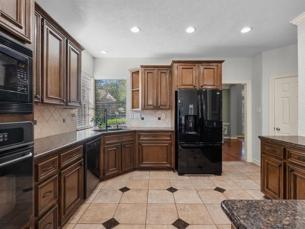3823 Deer Grass Court, Houston TX 77059