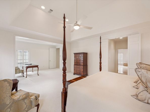 2214 Potomac Drive 2, Houston TX 77057
