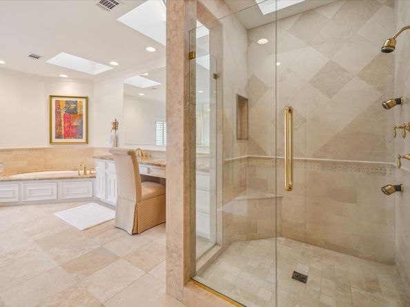 2214 Potomac Drive 2, Houston TX 77057