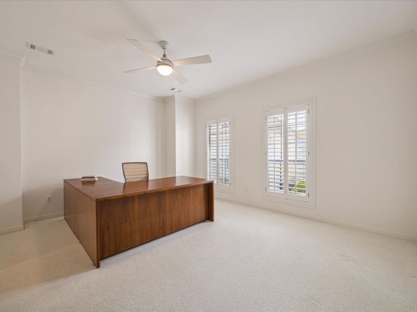 2214 Potomac Drive 2, Houston TX 77057