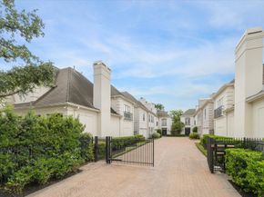2214 Potomac Drive 2, Houston TX 77057