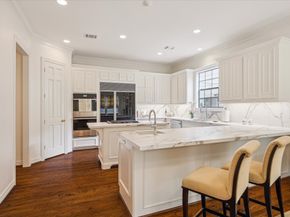 2214 Potomac Drive 2, Houston TX 77057