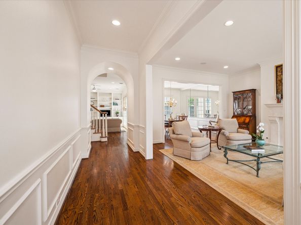 2214 Potomac Drive 2, Houston TX 77057
