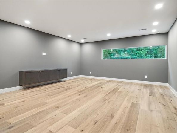 2129 Quenby Street, Houston TX 77005
