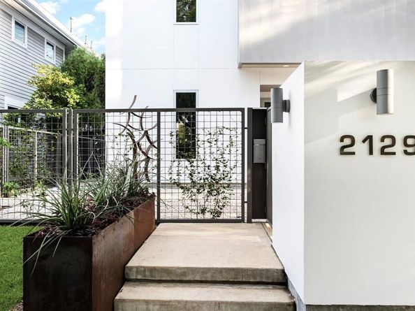 2129 Quenby Street, Houston TX 77005