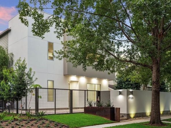 2129 Quenby Street, Houston TX 77005