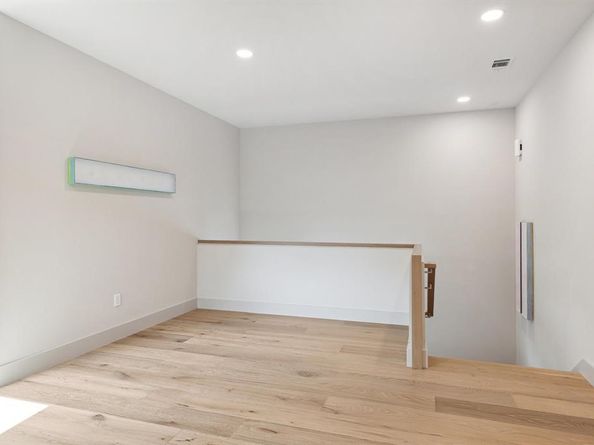 2129 Quenby Street, Houston TX 77005