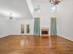 2555 Bering Drive 1, Houston TX 77057