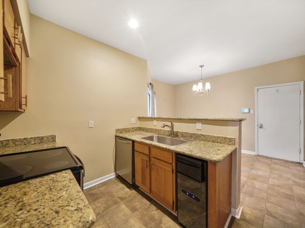 2555 Bering Drive 1, Houston TX 77057