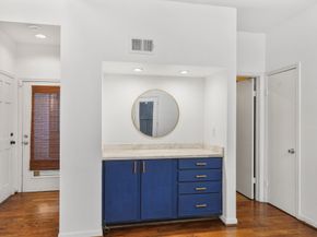 2555 Bering Drive 1, Houston TX 77057