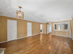 2555 Bering Drive 1, Houston TX 77057