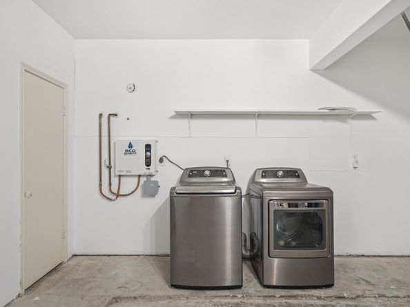 2555 Bering Drive 1, Houston TX 77057