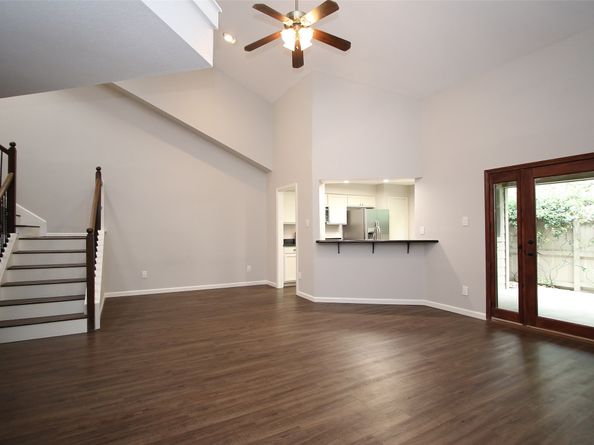 9400 Doliver Drive 70, Houston TX 77063