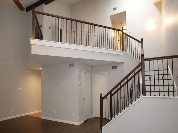 9400 Doliver Drive 70, Houston TX 77063