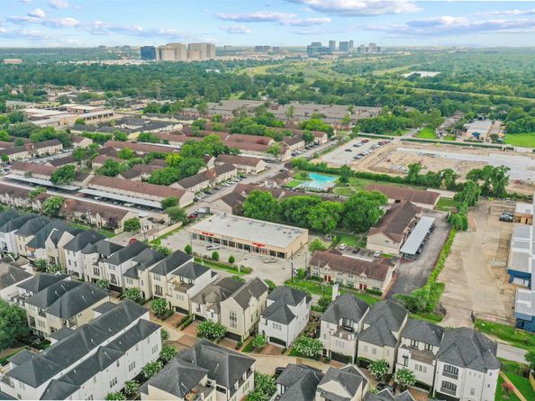 1753 Upland Lakes, Houston TX 77043