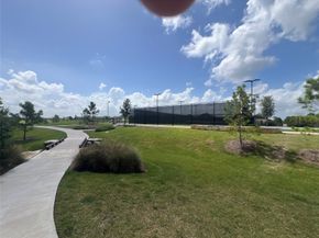 21207 Knoll Blossom Lane, Richmond TX 77407