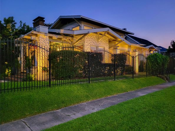 3702 Audubon Place, Houston TX 77006