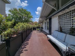3702 Audubon Place, Houston TX 77006