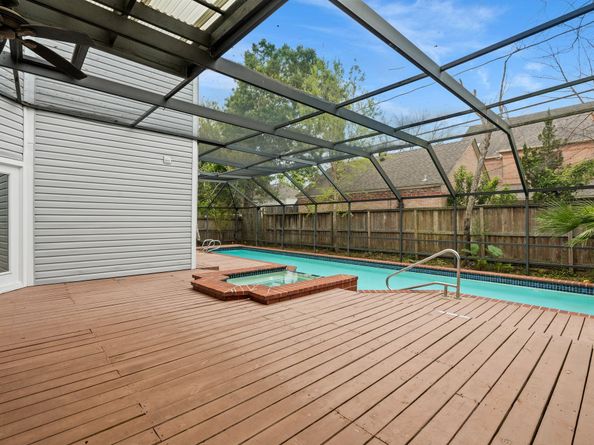 2409 Dryden Road, Houston TX 77030