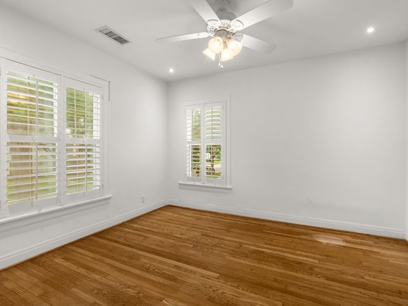 2409 Dryden Road, Houston TX 77030