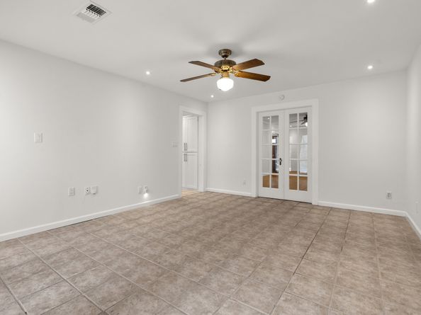 2409 Dryden Road, Houston TX 77030