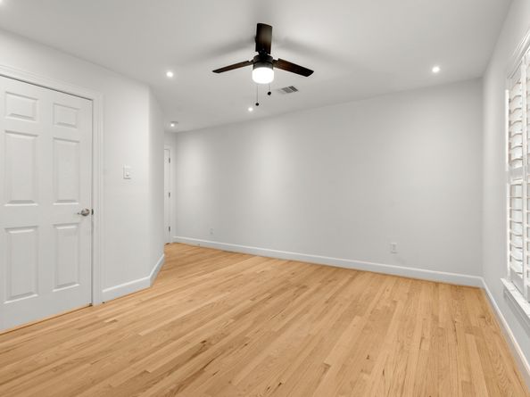2409 Dryden Road, Houston TX 77030