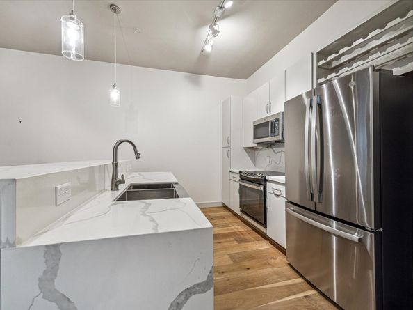 1901 Post Oak Boulevard 1206, Houston TX 77056