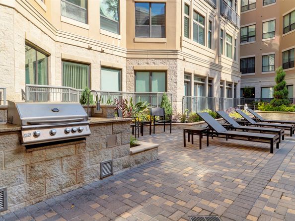 1901 Post Oak Boulevard 1206, Houston TX 77056