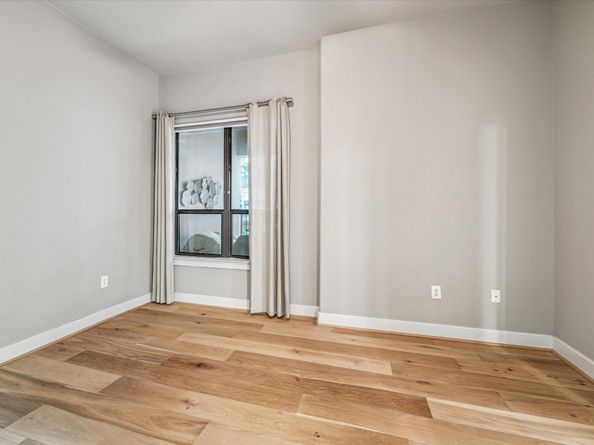 1901 Post Oak Boulevard 1206, Houston TX 77056