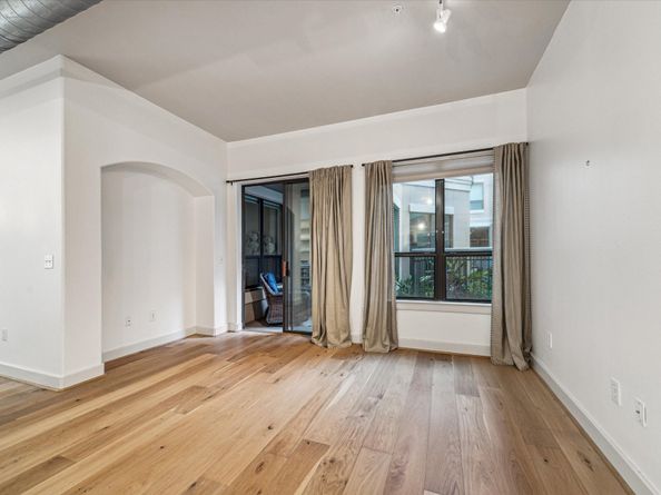 1901 Post Oak Boulevard 1206, Houston TX 77056