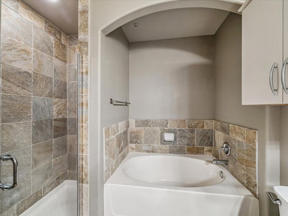 1901 Post Oak Boulevard 1206, Houston TX 77056