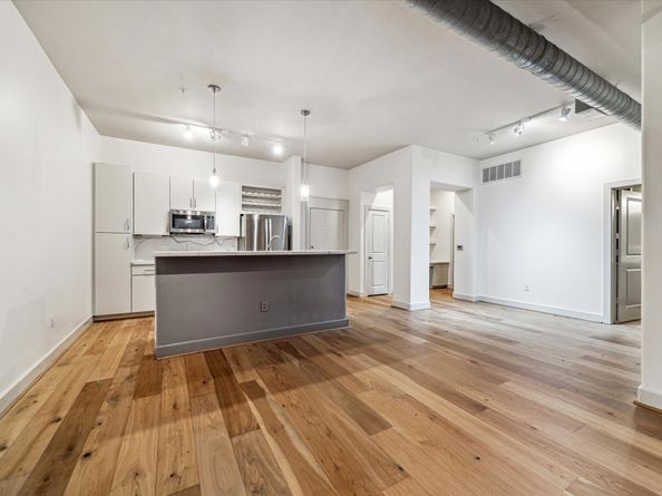 1901 Post Oak Boulevard 1206, Houston TX 77056