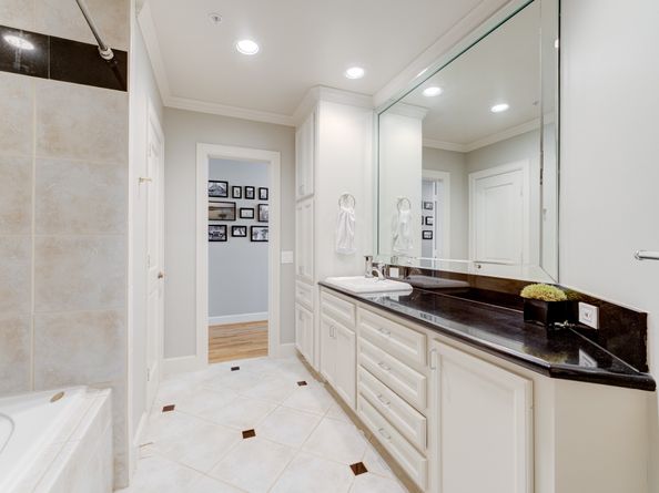 1120 Texas Street 5D, Houston TX 77002
