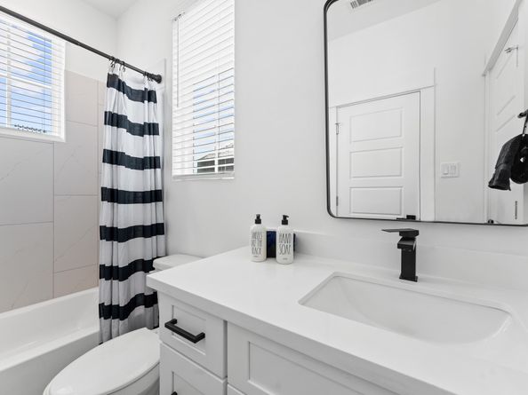 2213 Springwood Vista Lane, Houston TX 77055