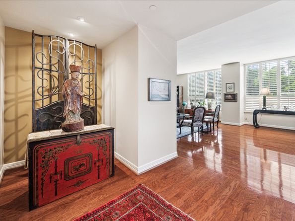 5110 San Felipe Street 36/37W, Houston TX 77056