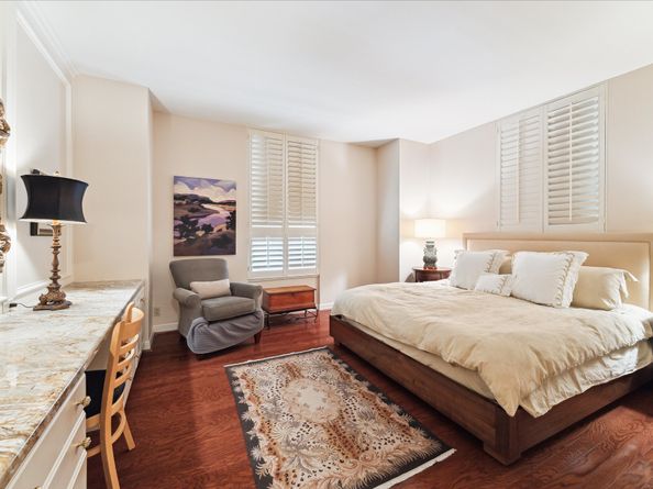 5110 San Felipe Street 36/37W, Houston TX 77056