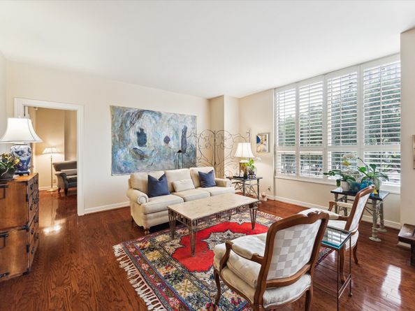 5110 San Felipe Street 36/37W, Houston TX 77056