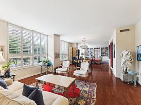 5110 San Felipe Street 36/37W, Houston TX 77056