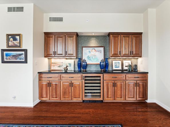 5110 San Felipe Street 36/37W, Houston TX 77056