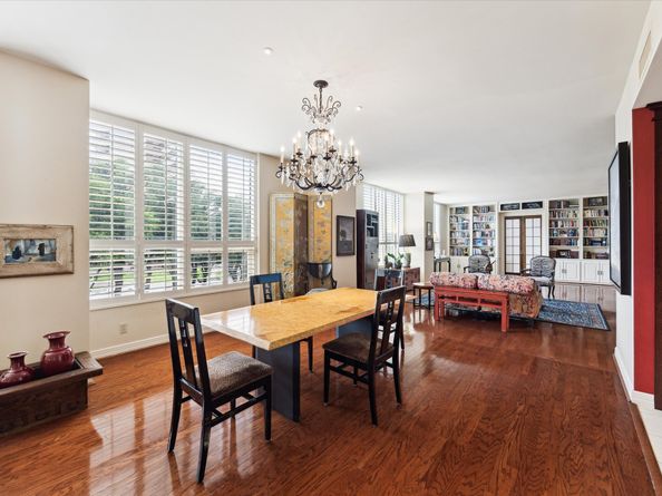 5110 San Felipe Street 36/37W, Houston TX 77056