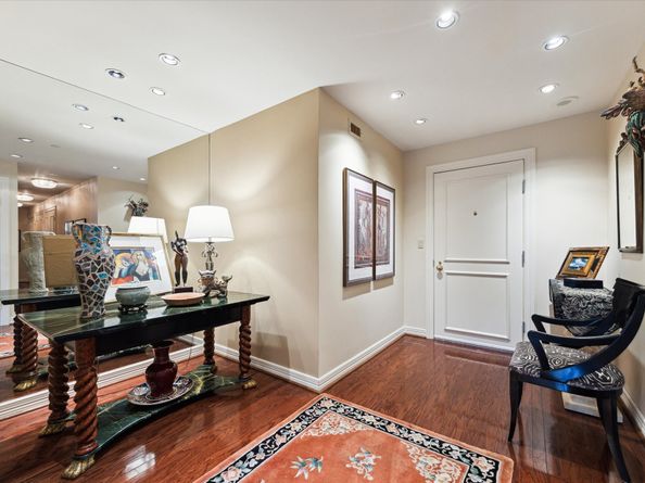 5110 San Felipe Street 36/37W, Houston TX 77056