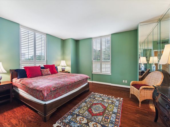 5110 San Felipe Street 36/37W, Houston TX 77056