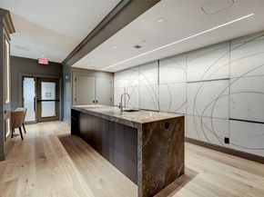 5110 San Felipe Street 36/37W, Houston TX 77056