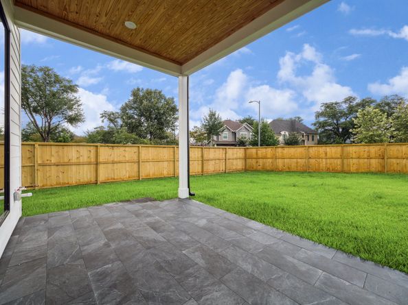 1112 Kinley Lane, Houston TX 77018
