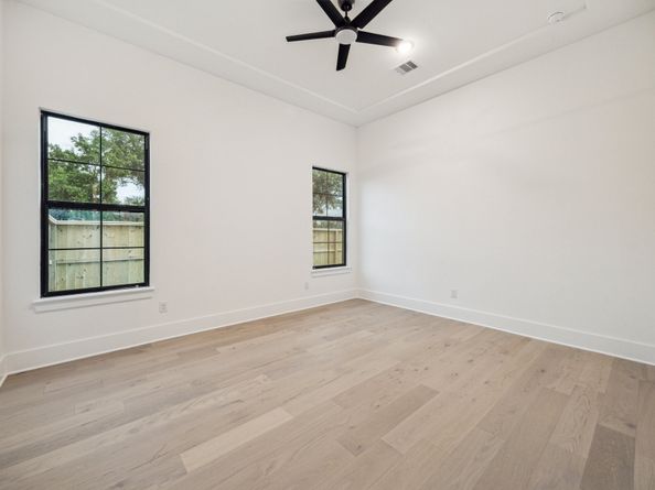 1112 Kinley Lane, Houston TX 77018