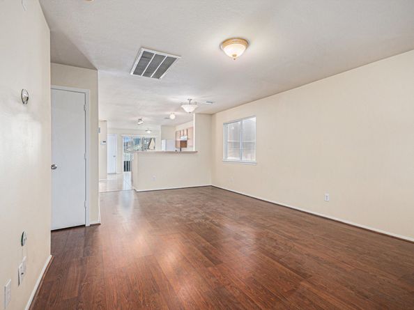 1539 Nichole Woods Drive, Houston TX 77047